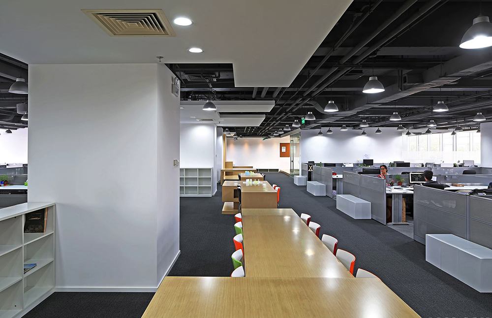 哪些飾品可以擺放在辦公室裝飾柜上？