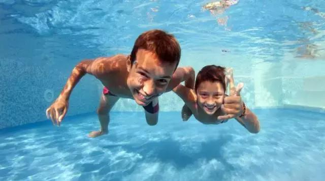 震驚！辦公室里99%都得了這個病，不及時解決危害一生！