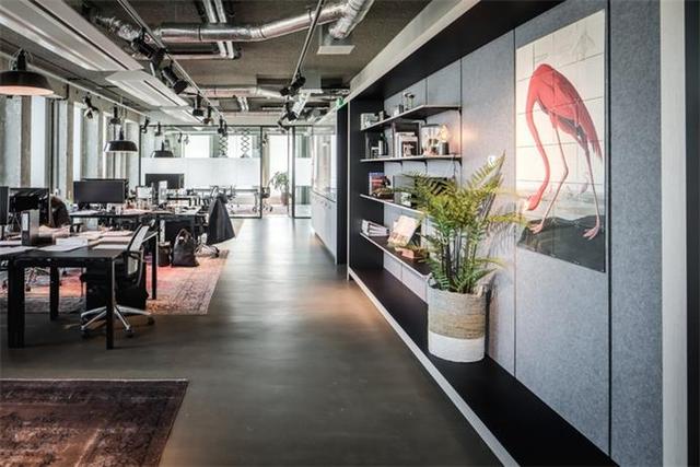 辦公空間：阿姆斯特丹娛樂企業(yè)辦公室設(shè)計(jì)