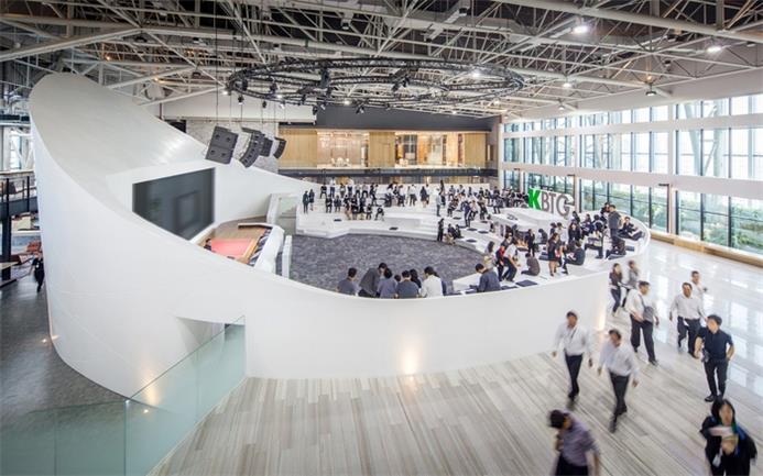 泰國計算機(jī)服務(wù)公司創(chuàng)意辦公室設(shè)計