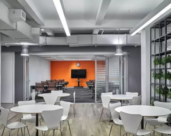 在辦公室裝修中，應(yīng)該遵循什么裝修原則呢？