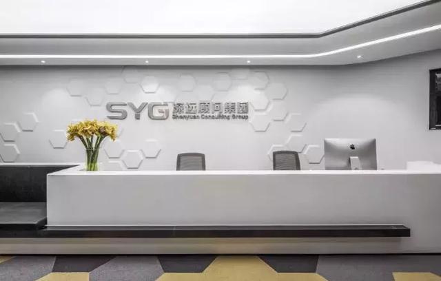 簡約現(xiàn)代混搭工業(yè)風(fēng)，辦公設(shè)計里的藝術(shù)時尚！