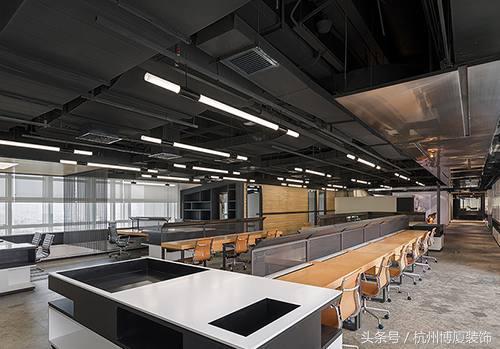 大氣又有情懷的工業(yè)風(fēng)辦公室裝修設(shè)計(jì)，簡(jiǎn)直帥呆了！