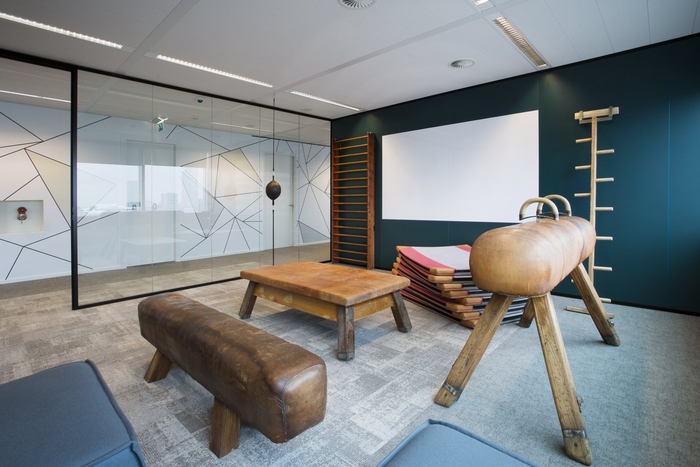 常見的辦公室裝飾材料有哪些？