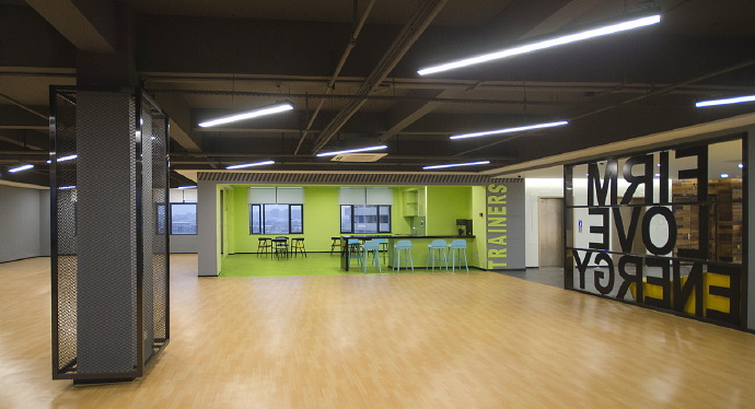 辦公室設(shè)計(jì)時(shí)巧妙應(yīng)用色彩搭配，讓辦公室更個(gè)性！