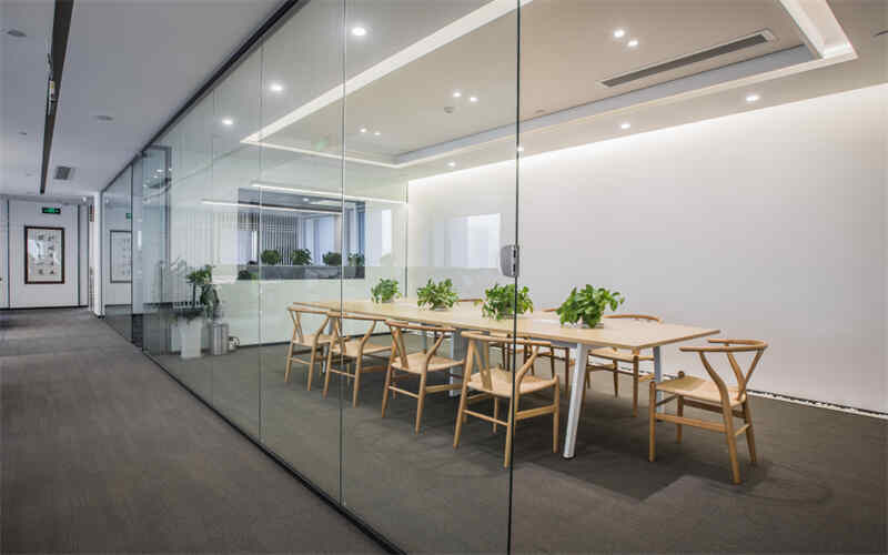 上海辦公室裝修預(yù)算多少合適？2025最新裝修指南不踩坑